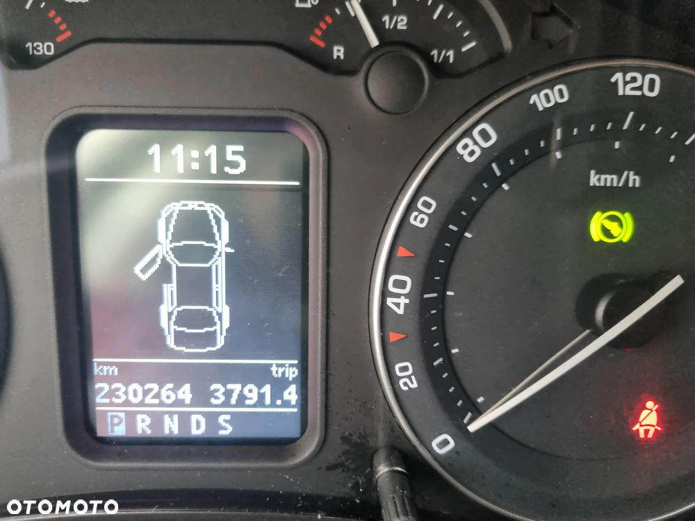 Skoda Octavia 2.0 TDI DPF DSG IMPULS EDITION - 17