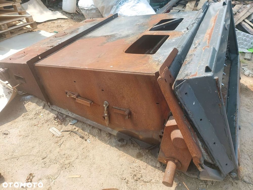 PODAJNIK POCHYŁY GARDZIEL KOMBAJN FENDT 6335C 15r - 4