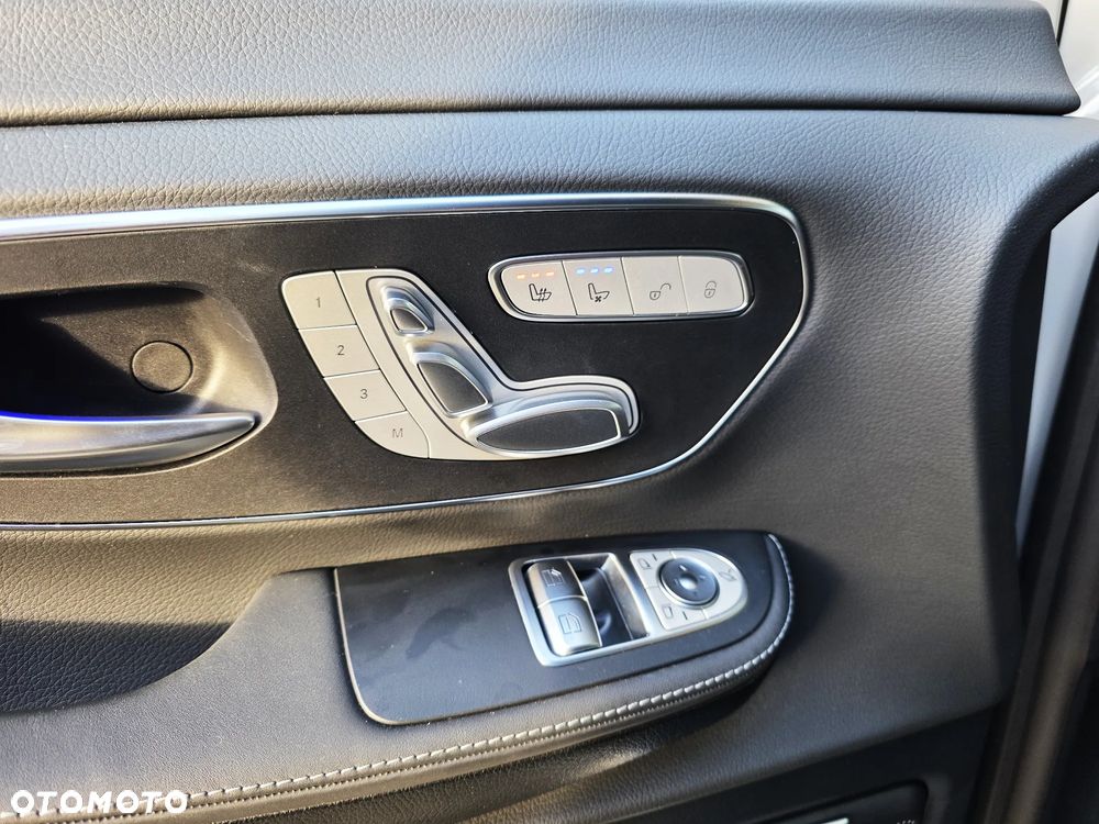 Mercedes-Benz Klasa V 300 d 4-Matic 9G-Tronic Exclusive (długi) - 24
