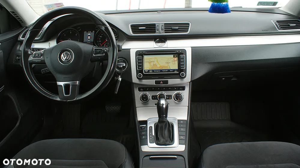 Volkswagen Passat 2.0 TDI Highline DSG - 9