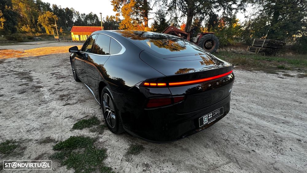 Xpeng P7i 86.2 kWh Long Range + Premium Cockpit - 31