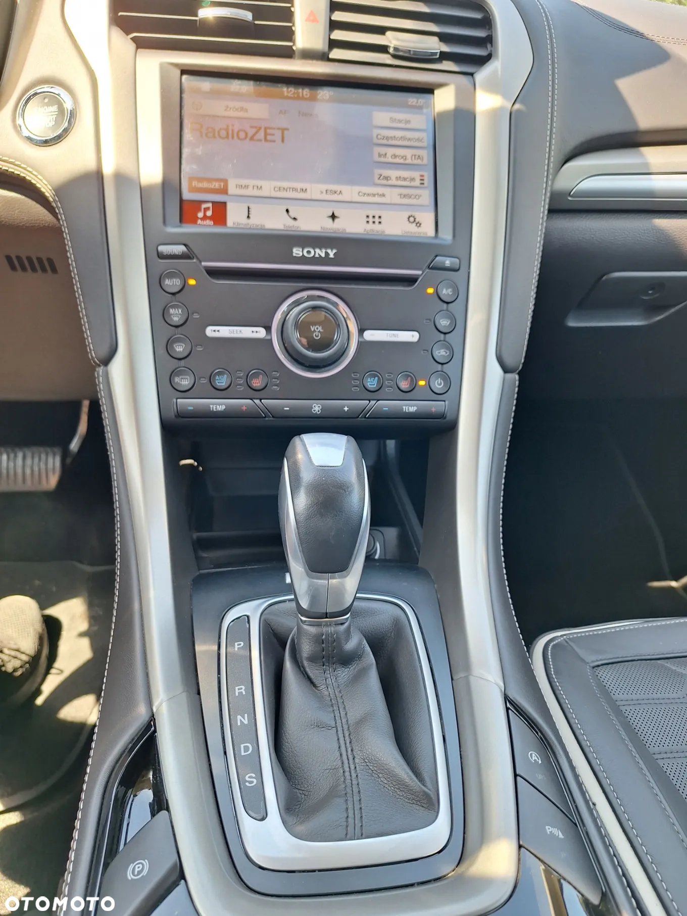 Ford Mondeo Turnier 2.0 TDCi PowerShift-Aut Allrad Vignale - 23