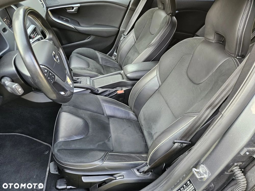 Volvo V40 T3 Drive-E R-Design Momentum - 16