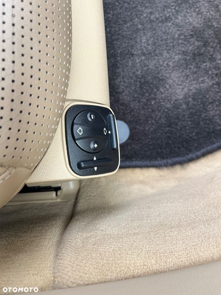 Mercedes-Benz CLS 63 AMG 7G-TRONIC - 22