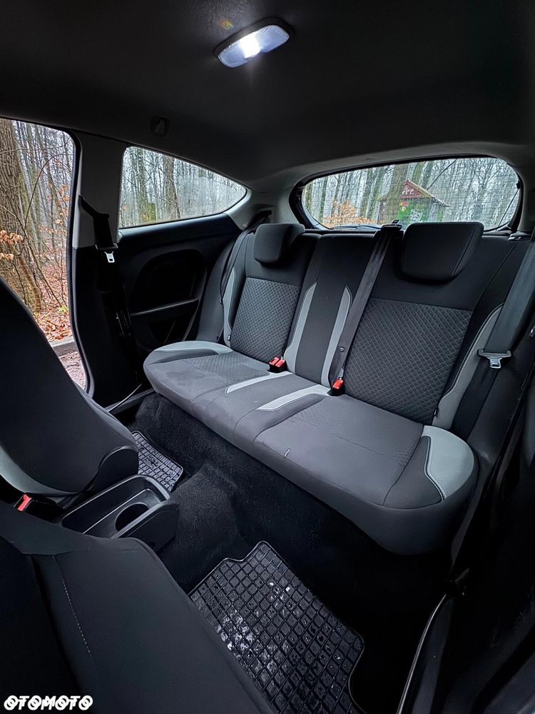 Ford Fiesta ver-1-5-tdci-sync-edition - 8