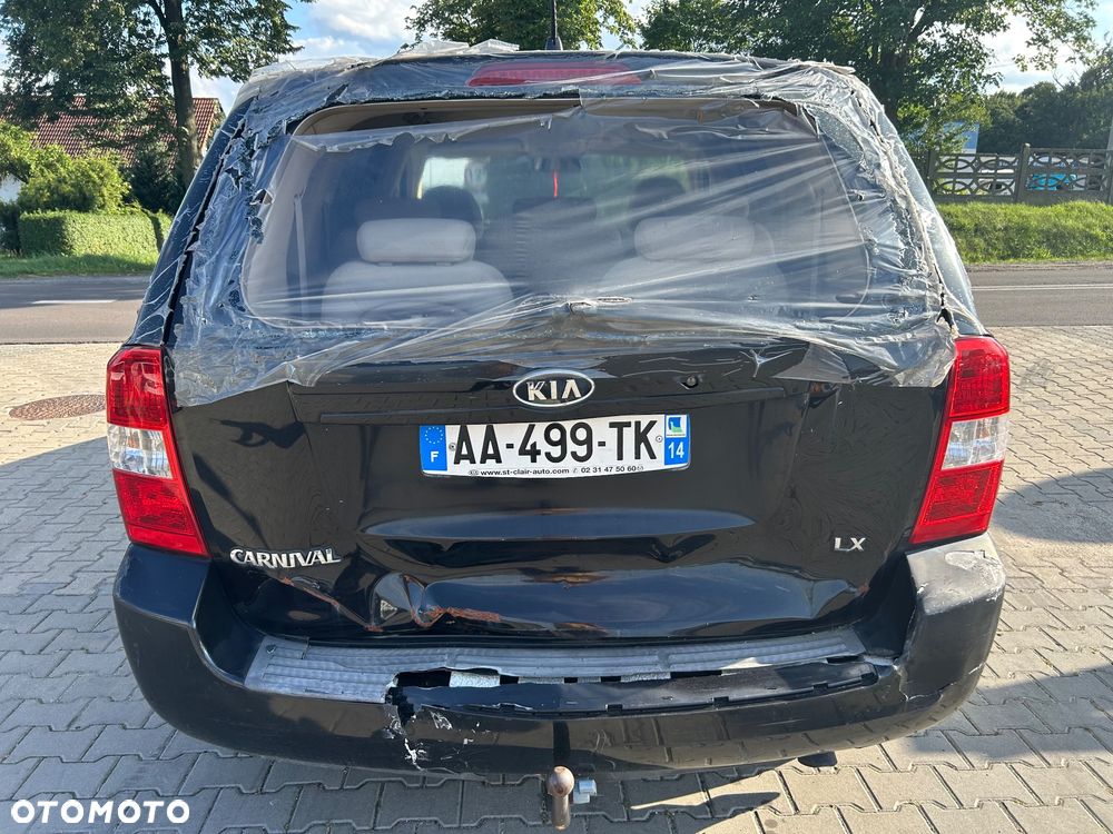 Kia Carnival - 6