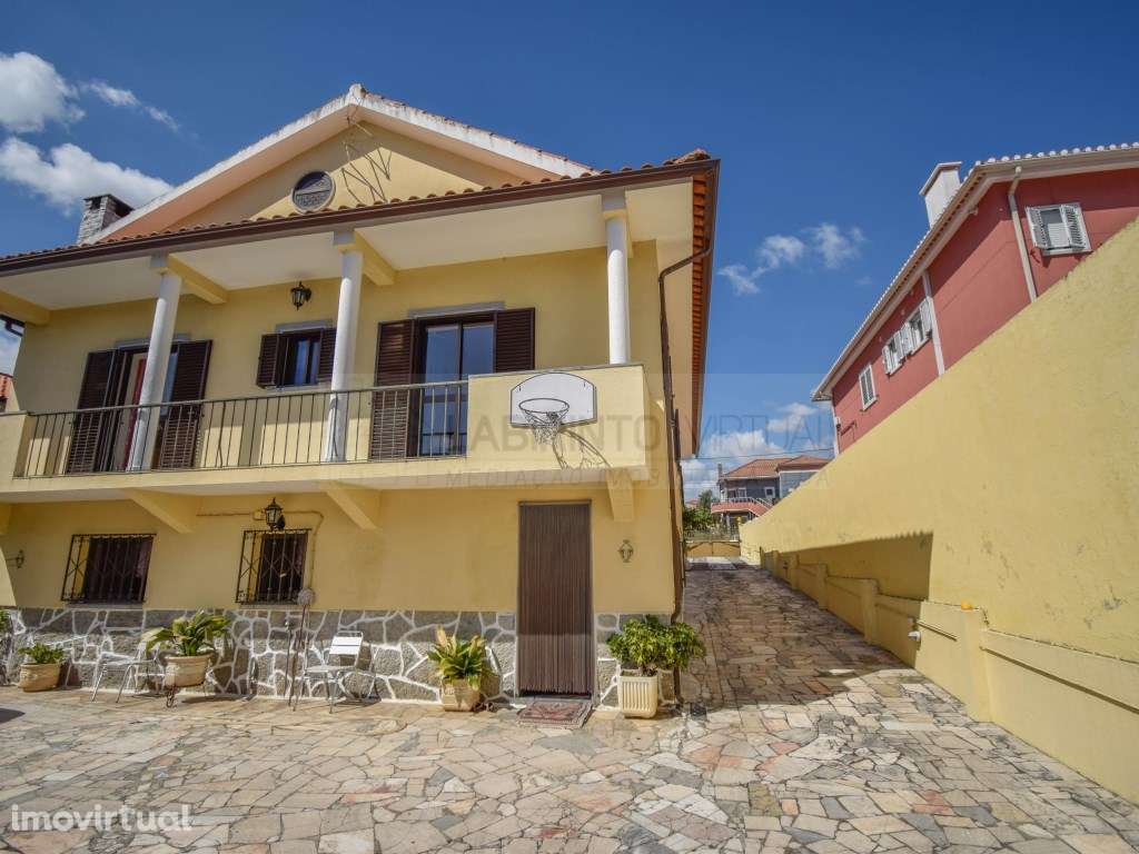 Vende-se Moradia T4 em Loures - Grande imagem: 3/18