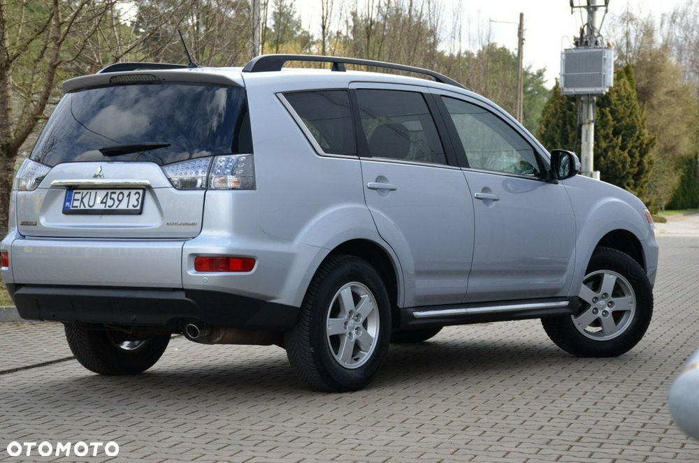 Mitsubishi Outlander - 13