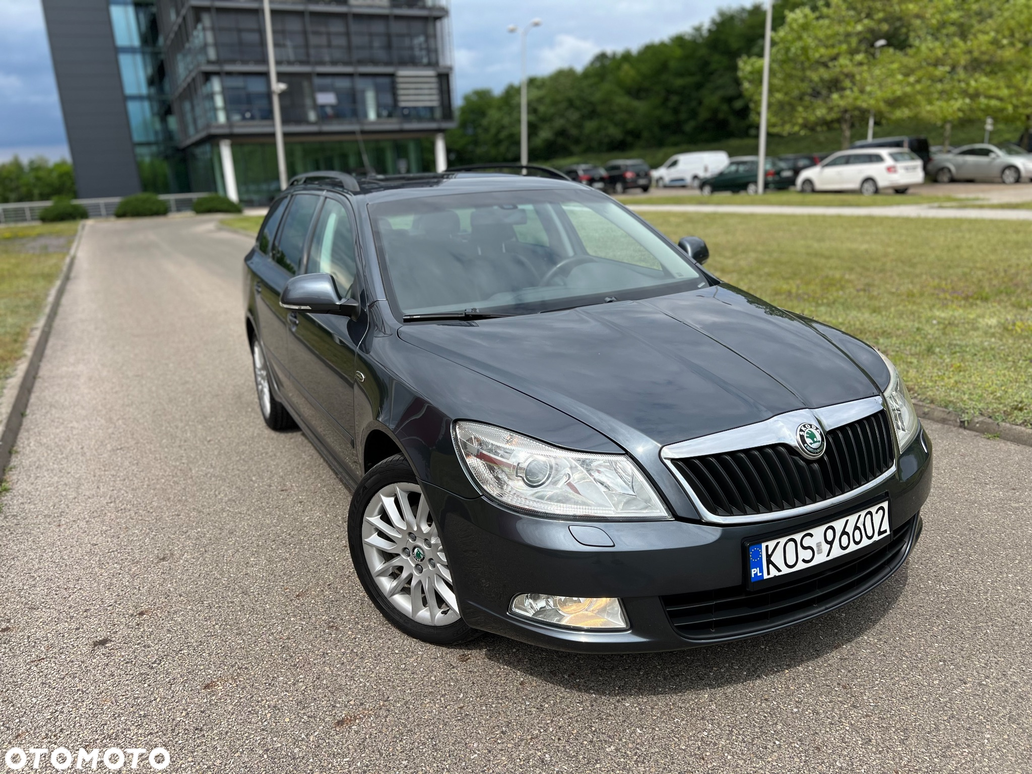Skoda Octavia 1.8 TSI DSG Laurin & Klement - 11