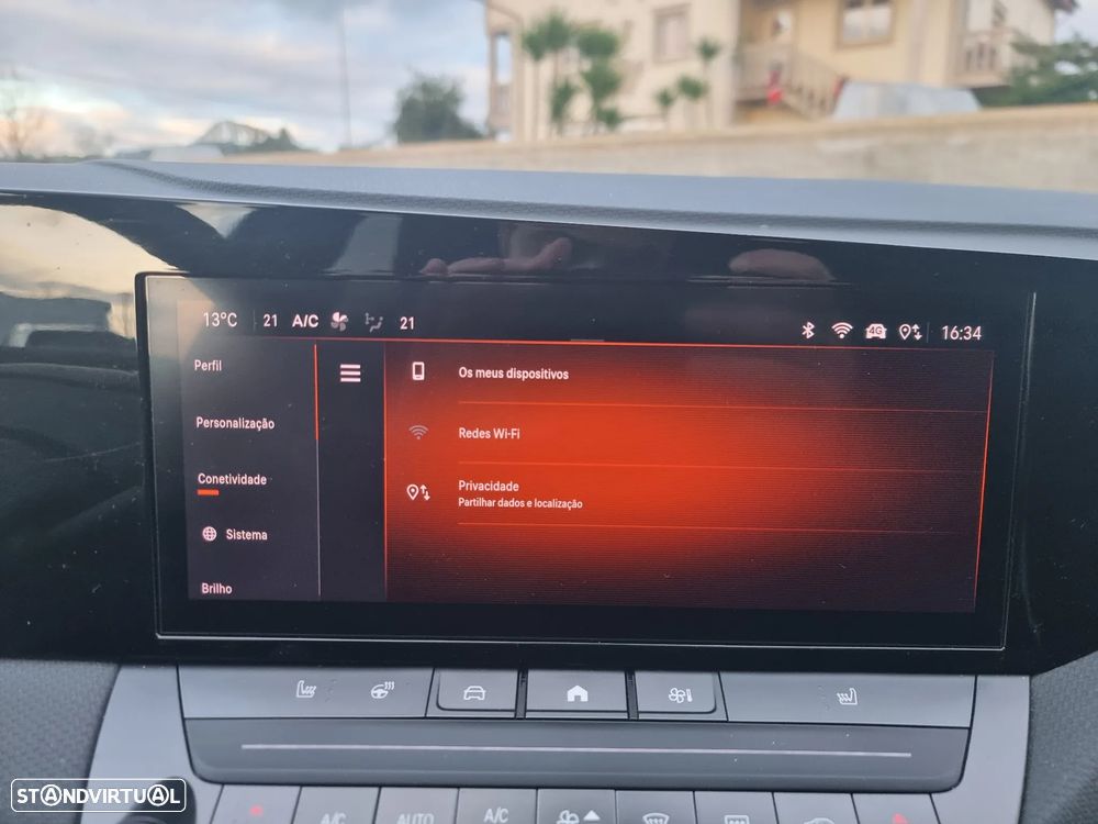 Opel Astra 1.2 T GS Line S/S - 18