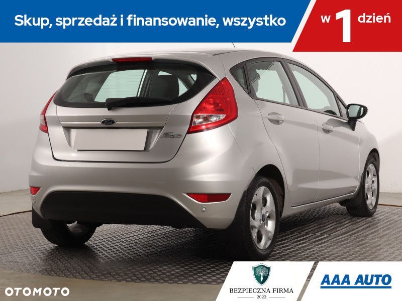 Ford Fiesta - 7