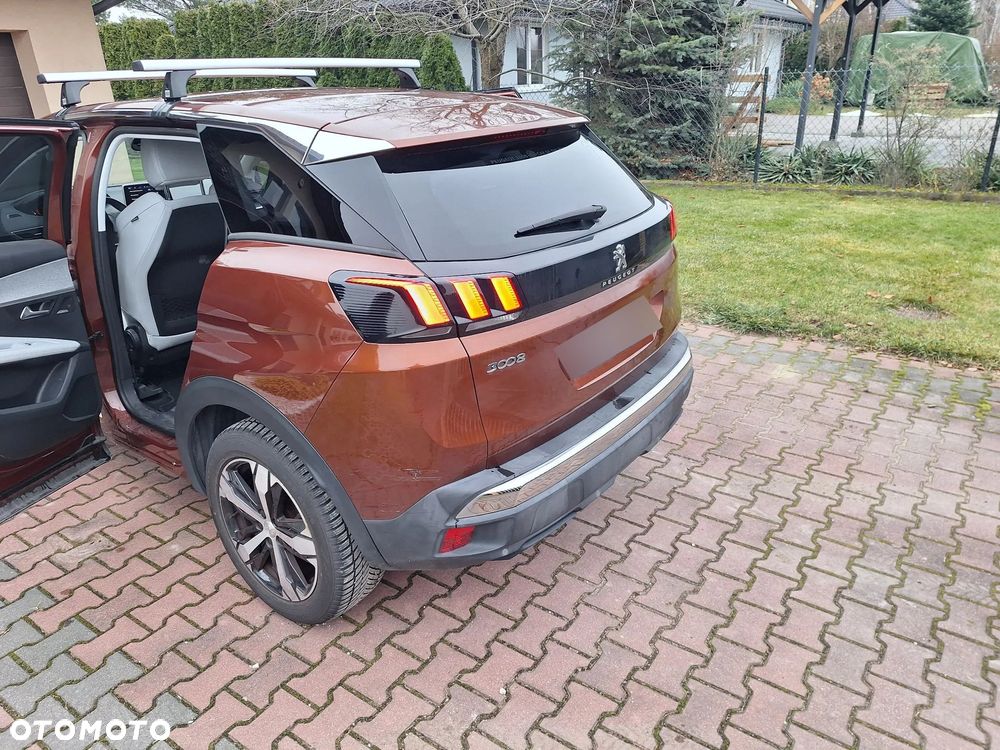 Peugeot 3008 1.2 PureTech Allure S&S - 8