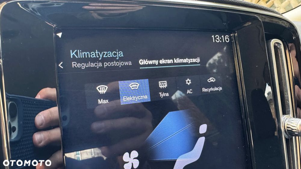 Volvo XC 40 T3 Geartronic Momentum Pro - 26