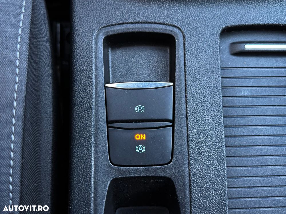 Ford Focus 1.5 EcoBlue Start-Stopp-System COOL&CONNECT DESIGN - 31