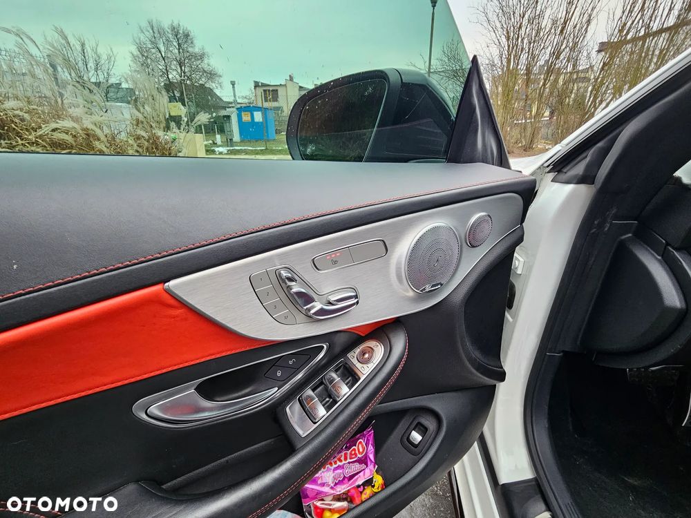 Mercedes-Benz Klasa C AMG 63 S AMG Speedshift 7G-MCT - 28