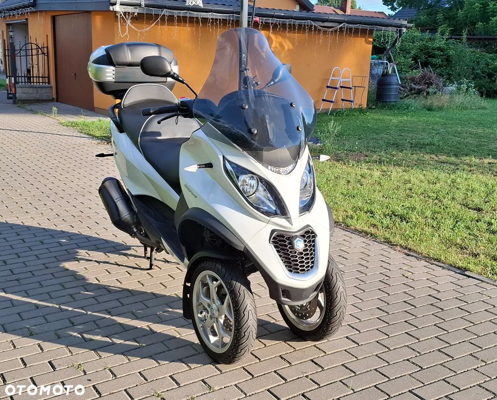 Piaggio MP-3 - 1