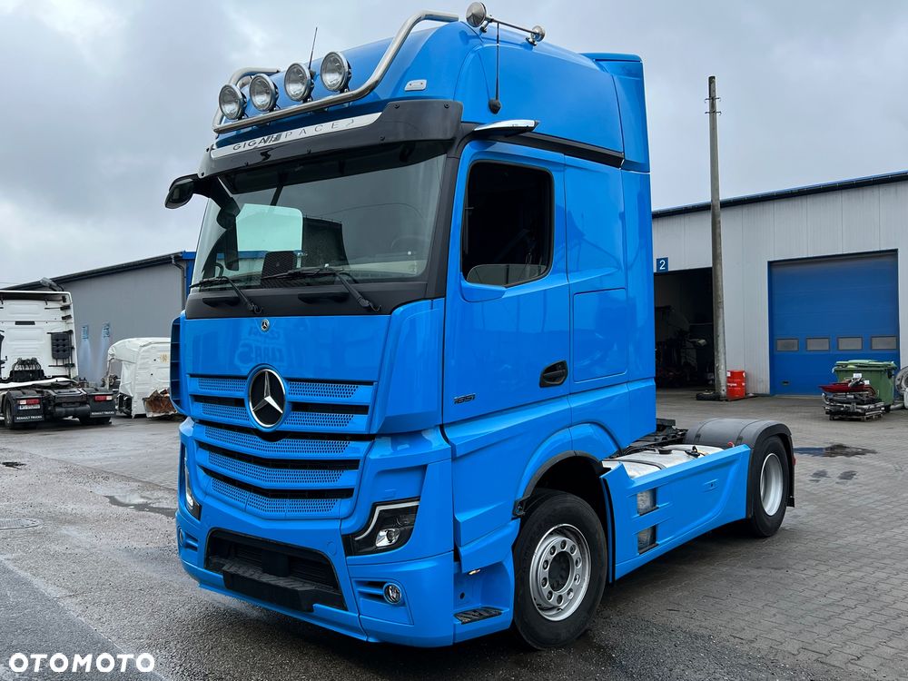 Mercedes-Benz Actros 1851 - 1