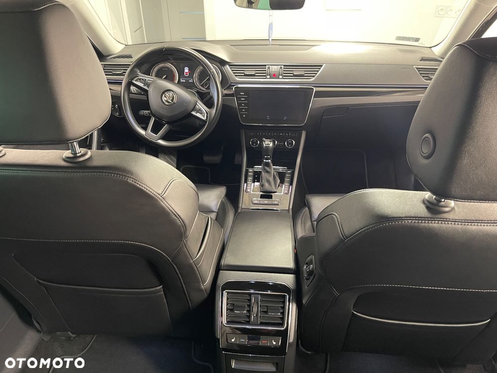 Skoda Superb 2.0 TSI 4x4 L&K DSG - 11