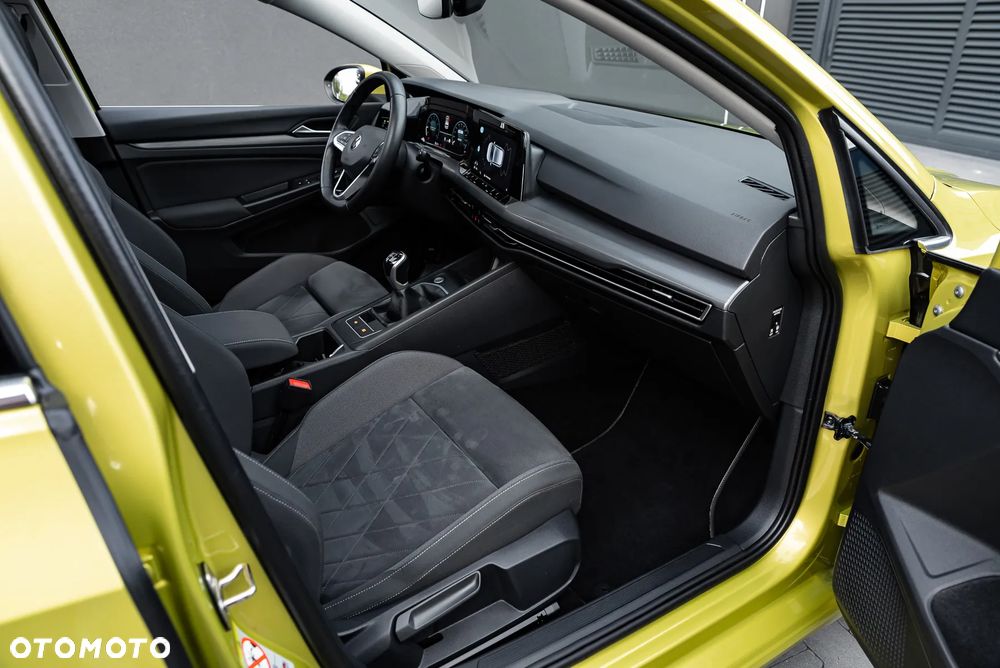 Volkswagen Golf - 16