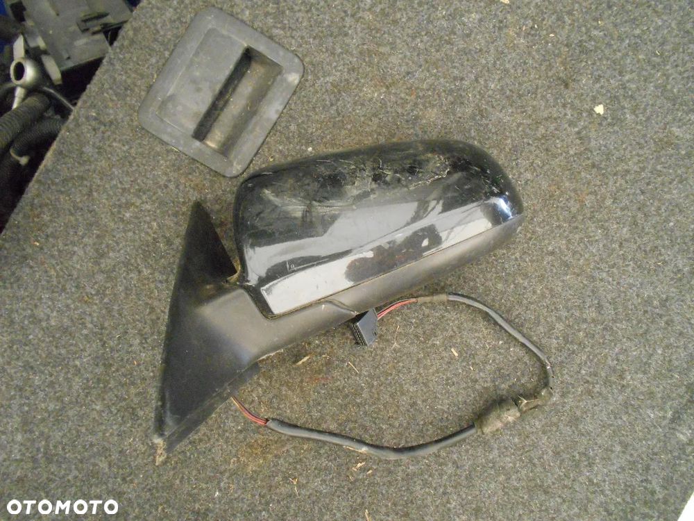 AUDI A3 8P LUSTERKO LEWE EUROPA - 2
