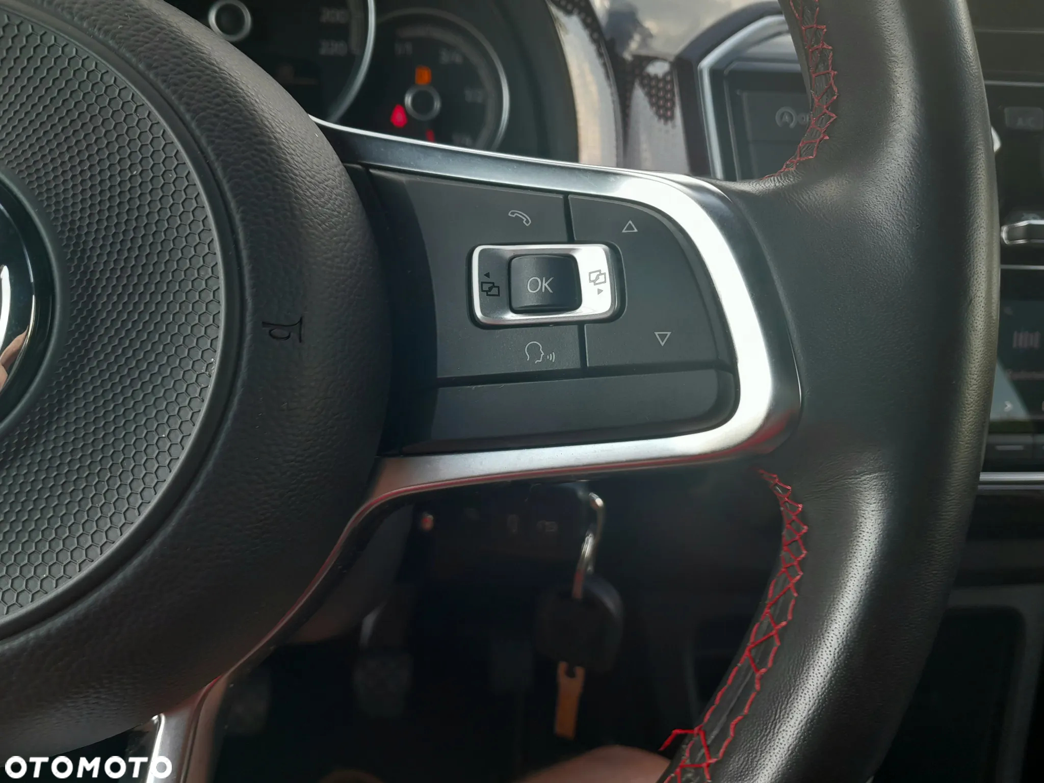 Volkswagen up! GTI - 12