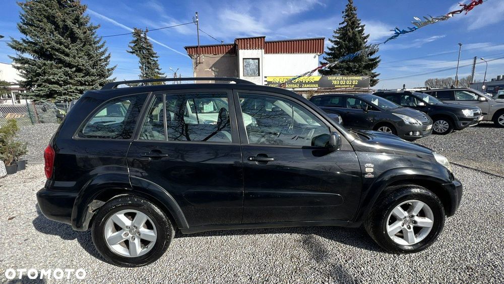 Toyota RAV4 - 9