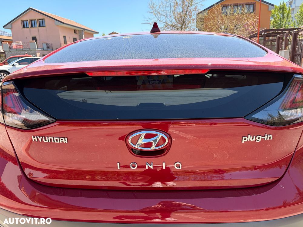 Hyundai IONIQ - 15