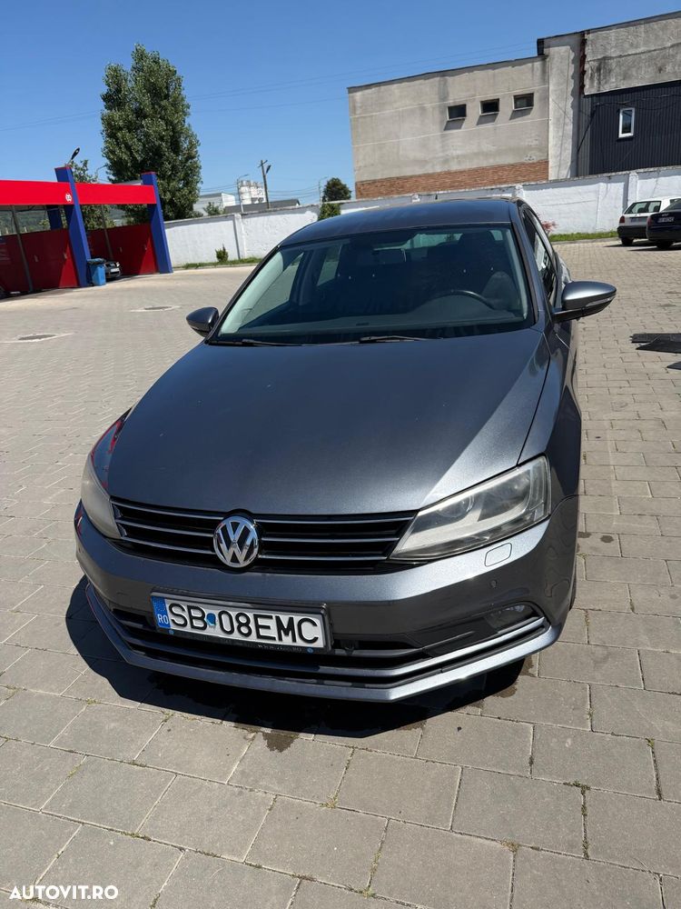 Volkswagen Jetta 2.0 TDI Trendline - 1