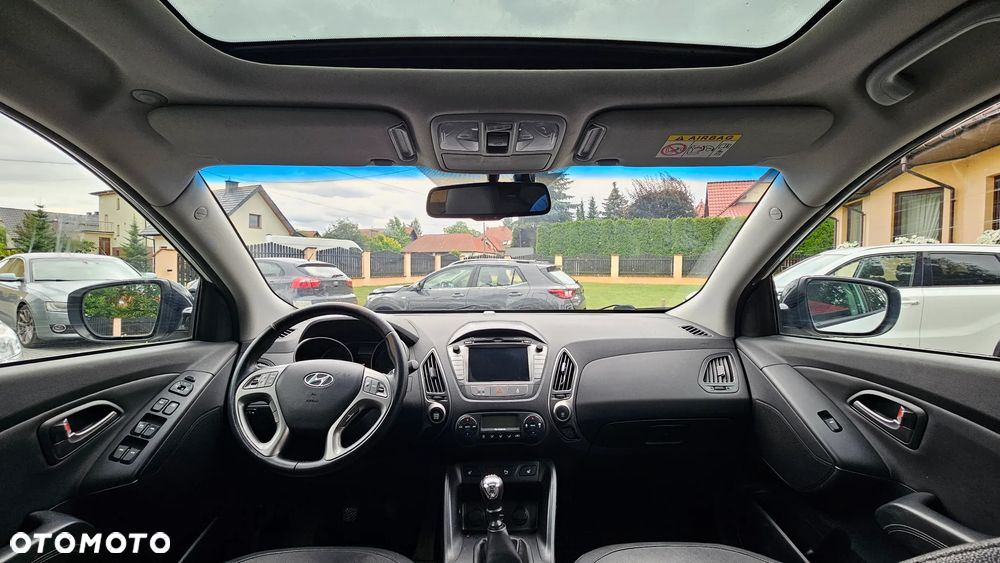 Hyundai ix35 1.7 CRDi 2WD blue Finale Gold - 26