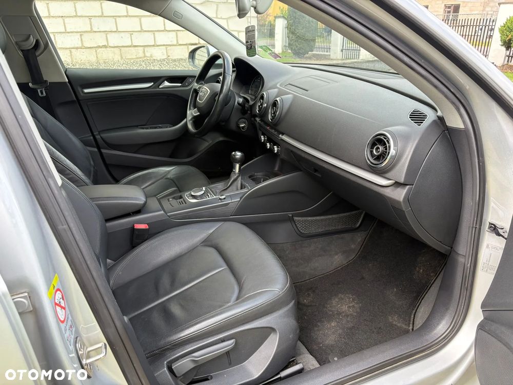 Audi A3 Sportback - 14