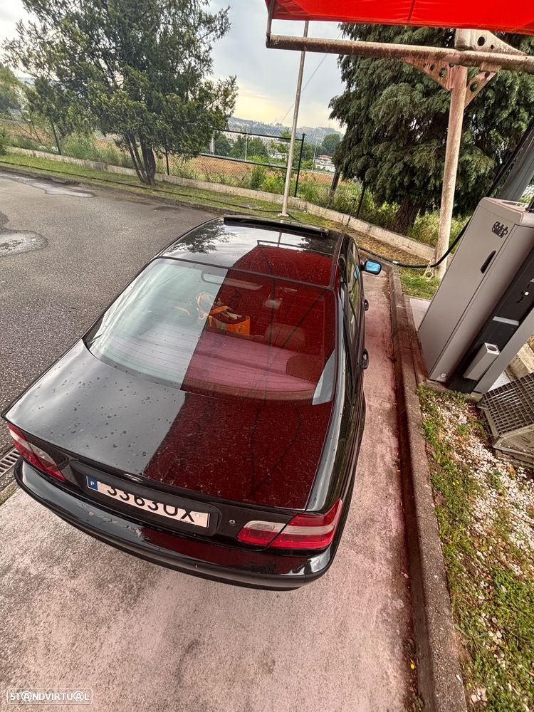 BMW 318 d - 10