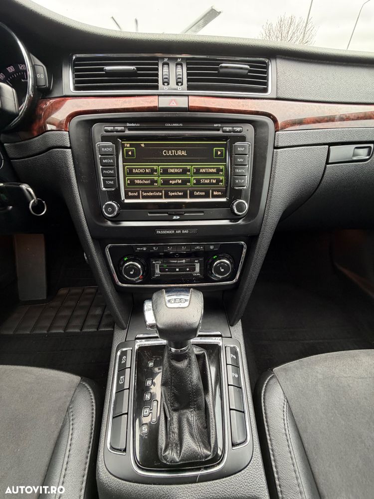 Skoda Superb 2.0 TDI Elegance DSG - 12