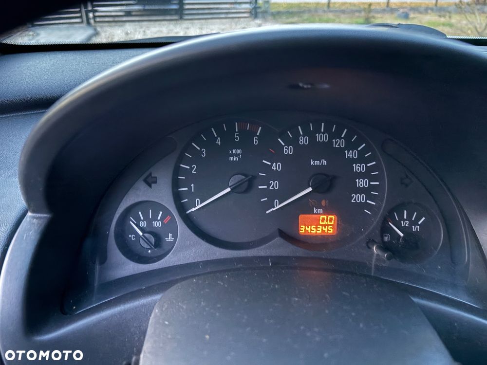 Opel Corsa - 16