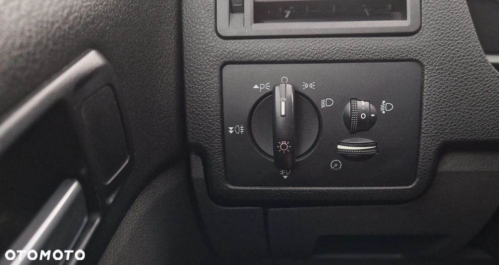 Ford Kuga 2.0 TDCi 4x4 Champions Edition - 30