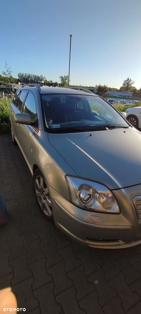 Toyota Avensis 2.0 VVT-i High - 9