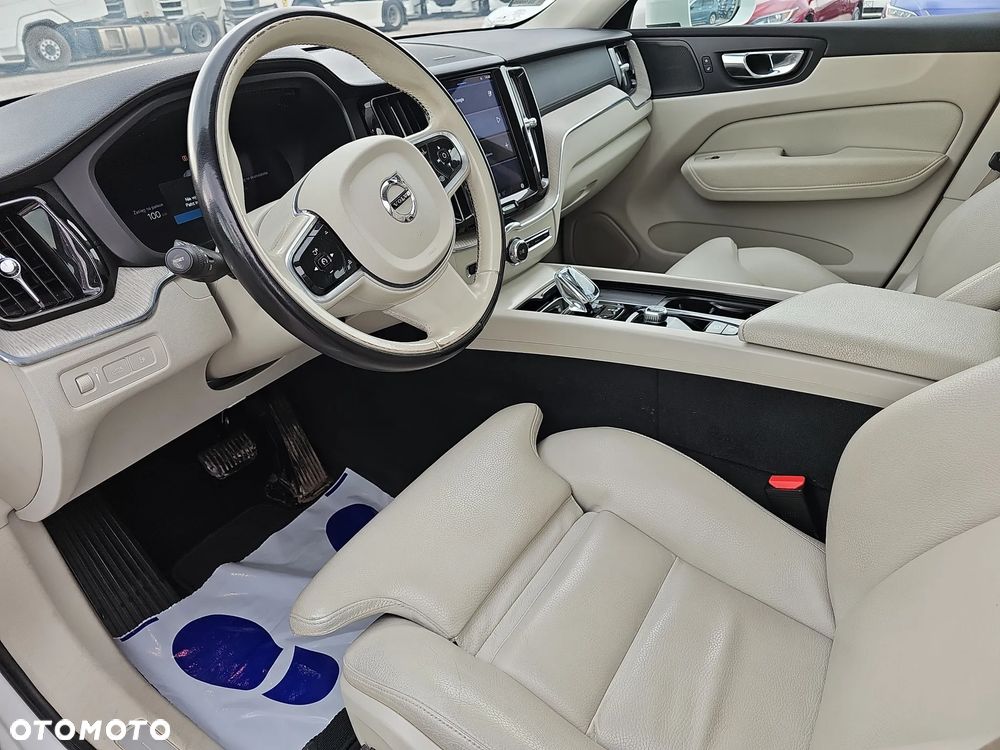 Volvo XC 60 T8 Plug-In Hybrid AWD Inscription - 10