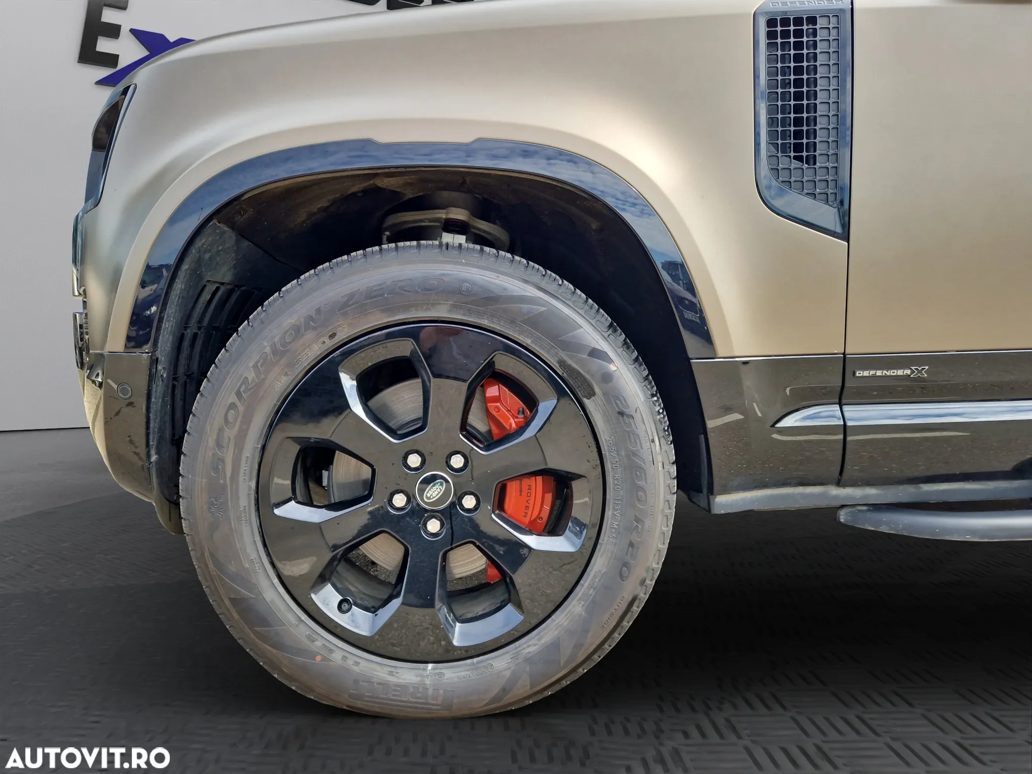 Land Rover Defender 110 3.0D 300 MHEV X - 14
