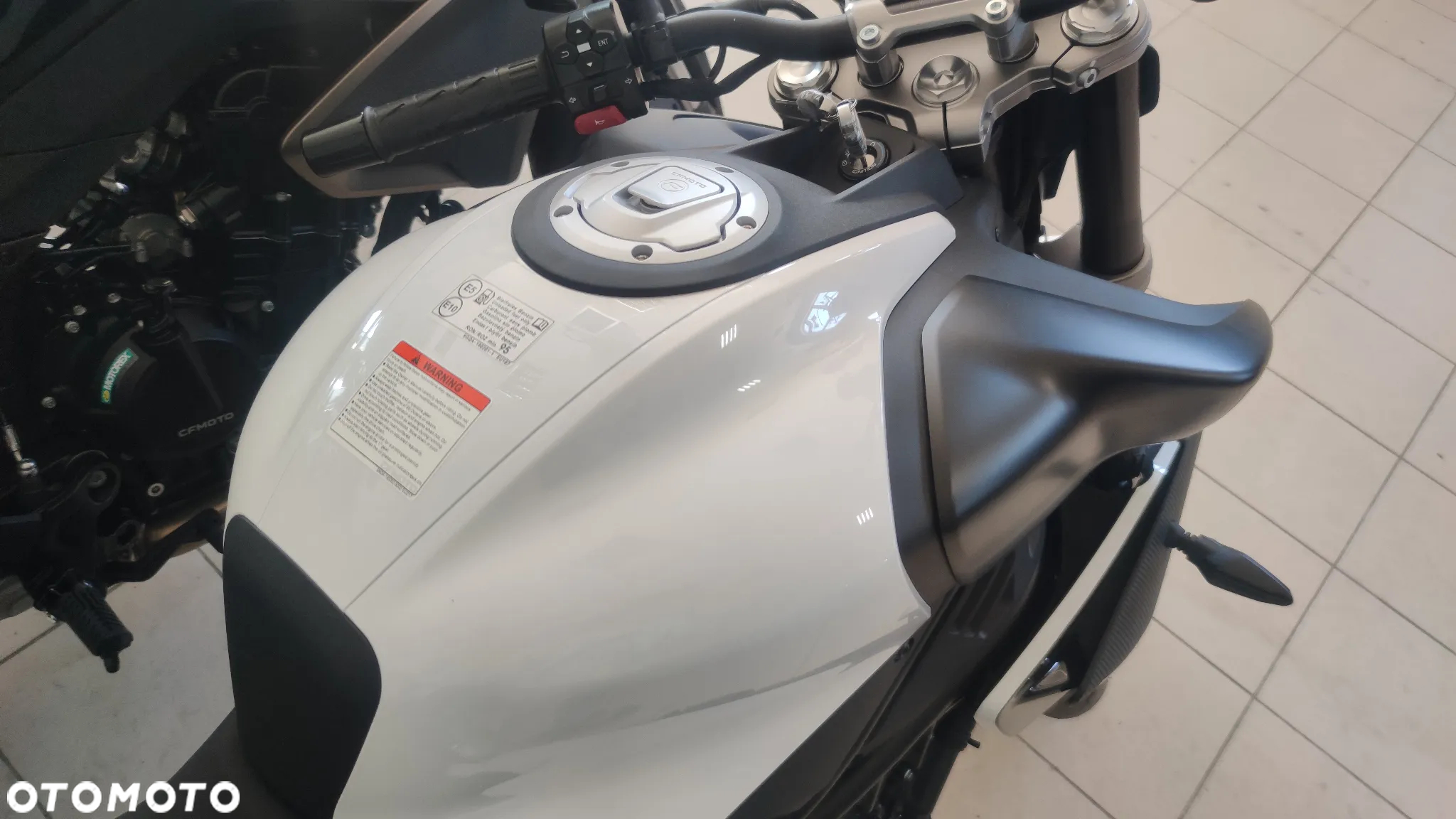 CFMoto NK - 8