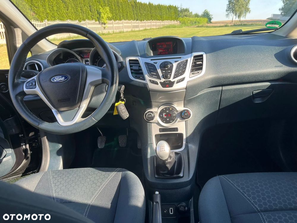 Ford Fiesta 1.25 Titanium EU5 - 6