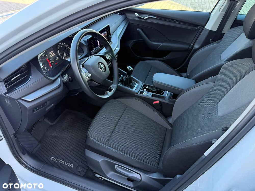 Skoda Octavia 1.5 TSI ACT Ambition - 9