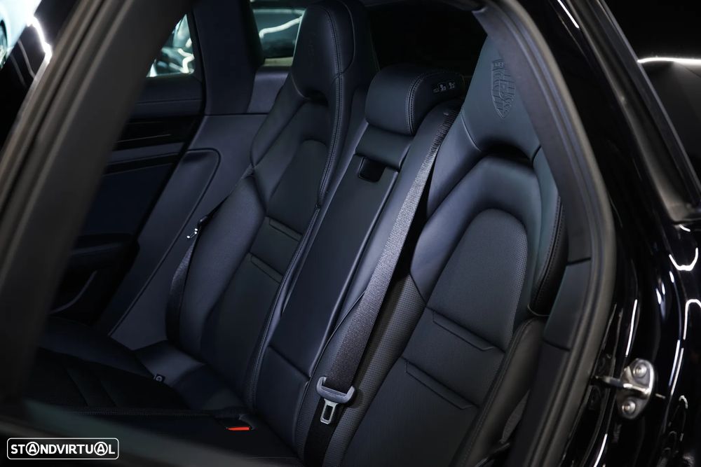 Porsche Panamera Sport Turismo 4 E-Hybrid 10 Years Edition - 26