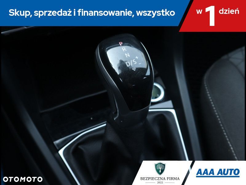 Volkswagen T-Cross - 17