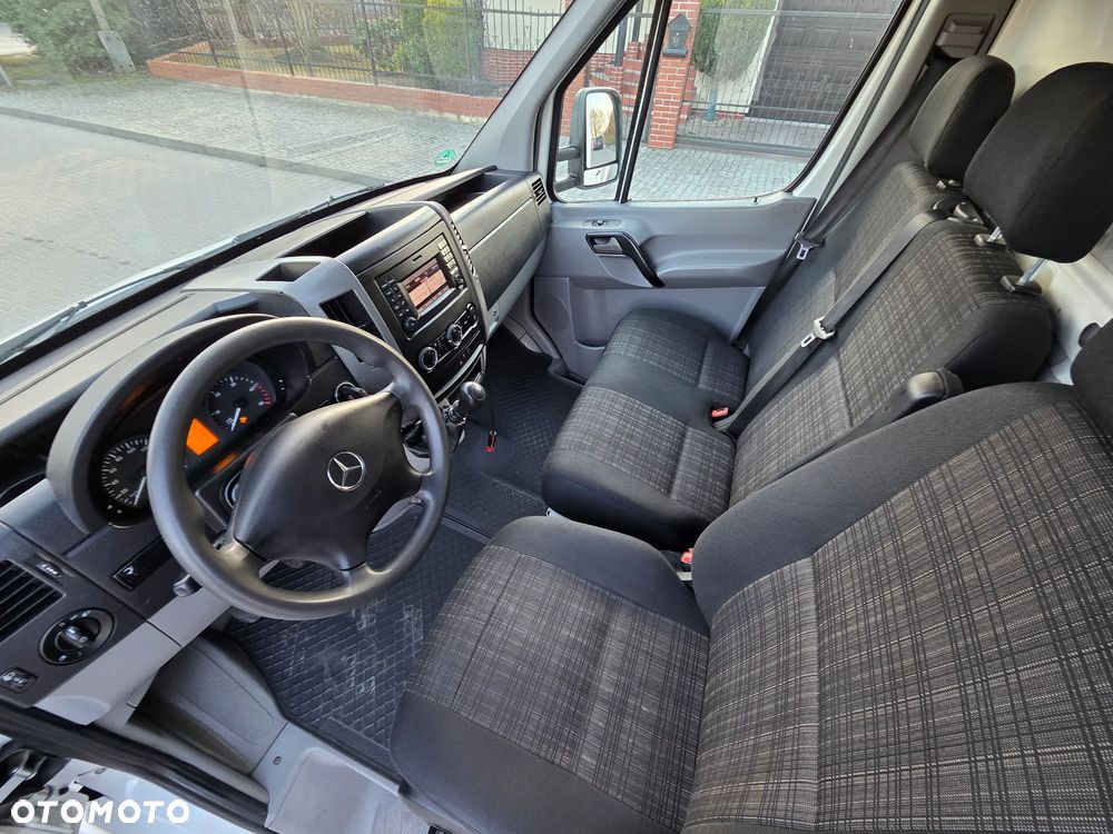 Mercedes-Benz Sprinter - 30