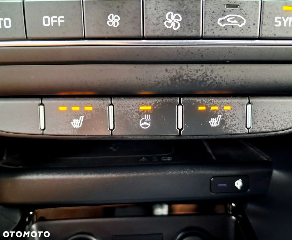 Kia Ceed 1.4 T-GDI OPF Platinum Edition - 37
