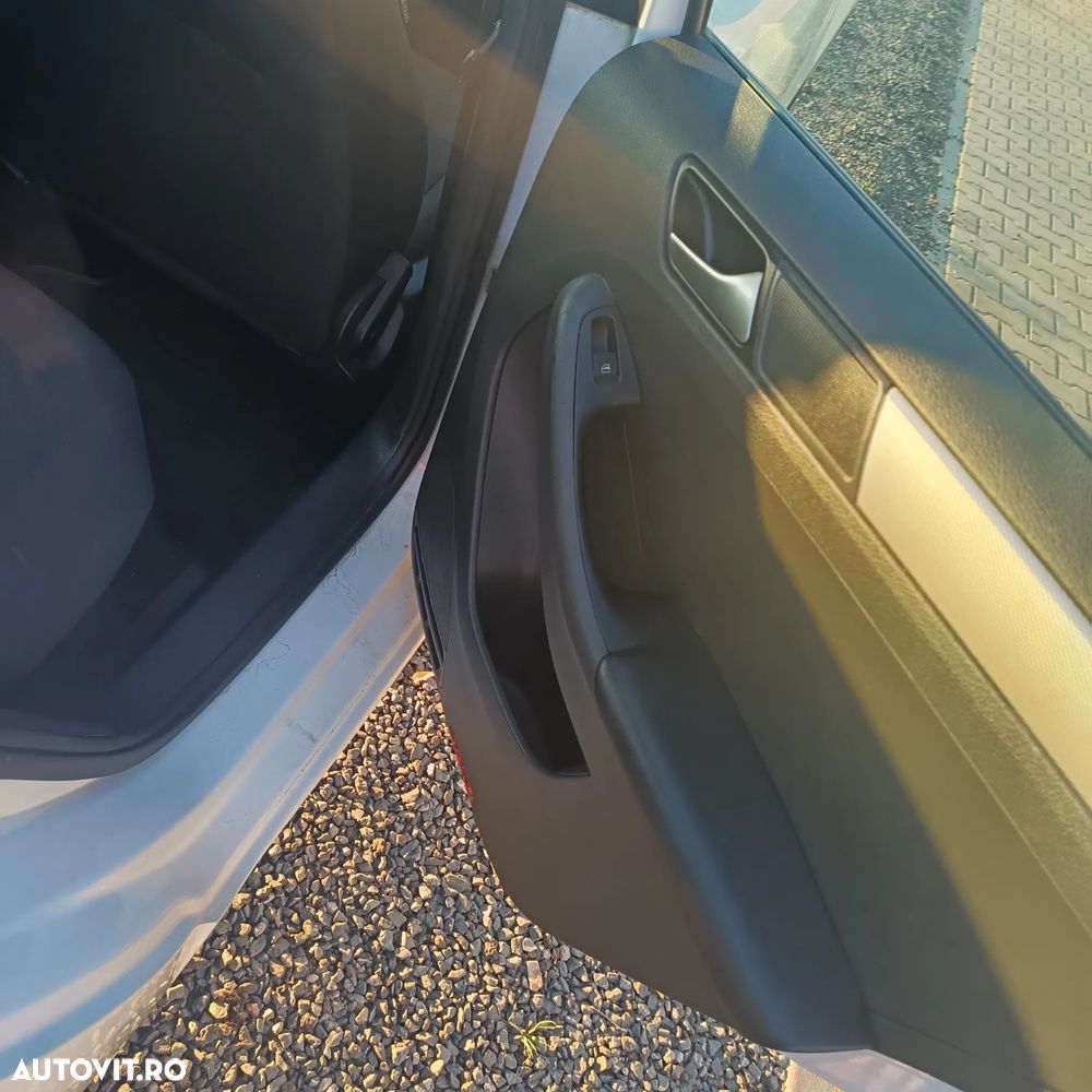 Volkswagen Jetta 1.2 TSI Comfortline - 13