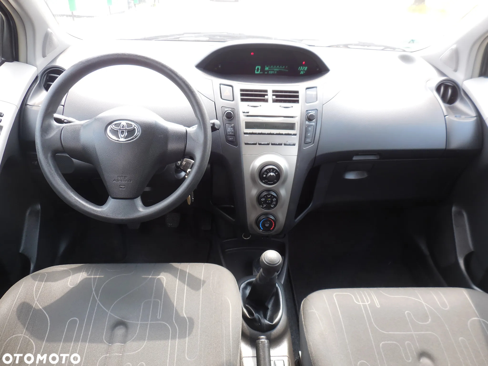 Toyota Yaris 1.0 Active - 15