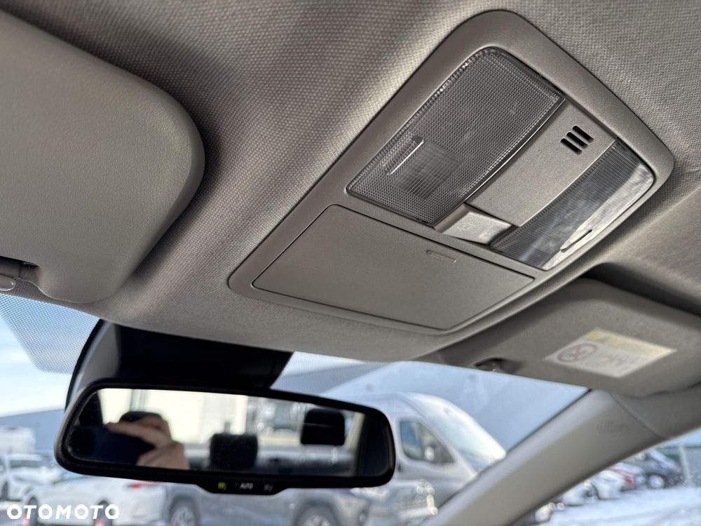 Toyota Corolla 1.6 Comfort - 24