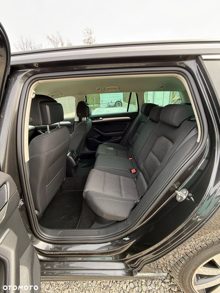 Volkswagen Passat - 15