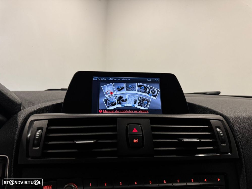 BMW 116 d Line Urban - 32