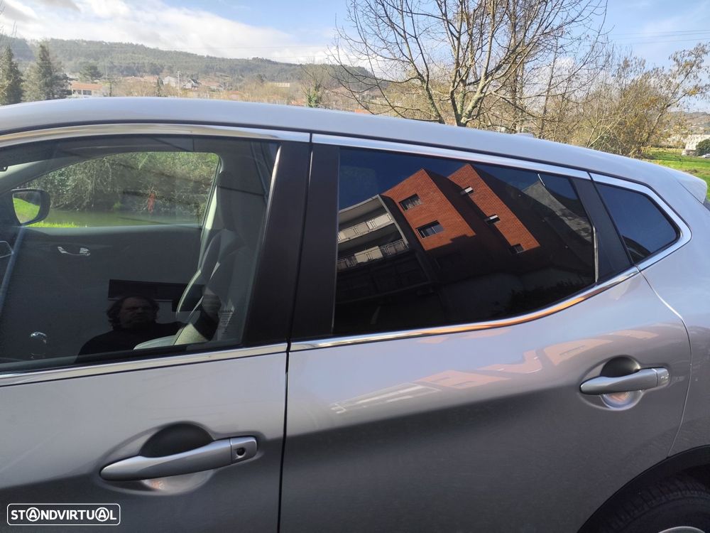 Nissan Qashqai 1.5 dCi N-Connecta - 15